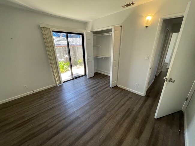 1816 Marshallfield Ln, Unit C in Redondo Beach, CA - Foto de edificio - Building Photo