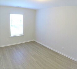 8 St Augustine Way in Port Wentworth, GA - Building Photo - Building Photo