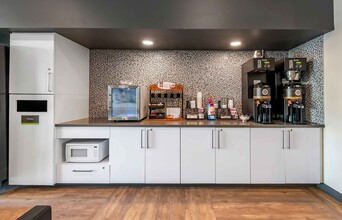Furnished Studio-San Antonio - Schertz in Schertz, TX - Foto de edificio - Building Photo