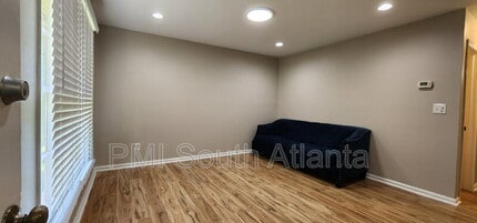 834 Ridge Ave in Stone Mountain, GA - Building Photo - Building Photo