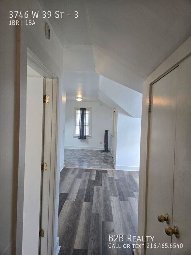 3746 W 39th St in Cleveland, OH - Building Photo - Building Photo