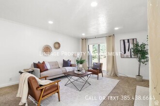 4487 St Andrews Dr in South Jordan, UT - Building Photo - Building Photo