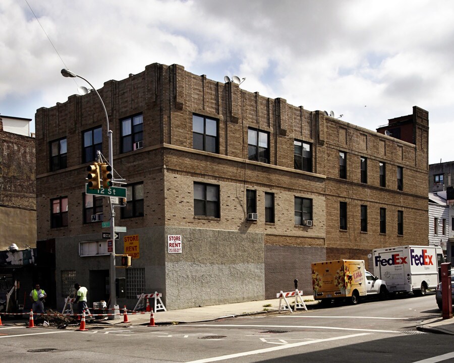 493 5th Ave in Brooklyn, NY - Building Photo