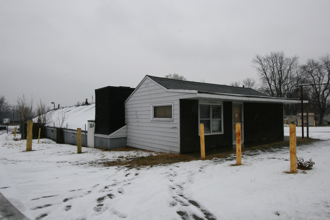 Ridge Road Mobile Home Community in Gary, IN - Building Photo