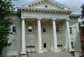 900 North St in Logansport, IN - Foto de edificio