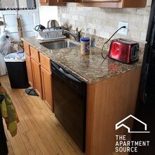 2312 N Drake Ave, Unit 2S in Chicago, IL - Foto de edificio - Building Photo