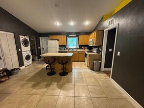 1820 E University Ave in Gainesville, FL - Building Photo - Building Photo