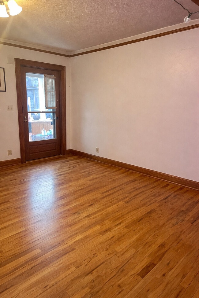 203 E Davis Ave in Ann Arbor, MI - Building Photo - Building Photo