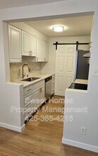 12107 NE Bel Red Rd in Bellevue, WA - Building Photo - Building Photo