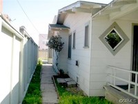 672-678 Junipero Ave in Long Beach, CA - Foto de edificio - Building Photo