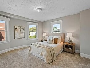 3552 Woodburn Ave in Cincinnati, OH - Building Photo - Building Photo