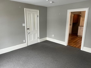 385 Spring St, Unit 1 in St Johnsbury, VT - Building Photo - Building Photo