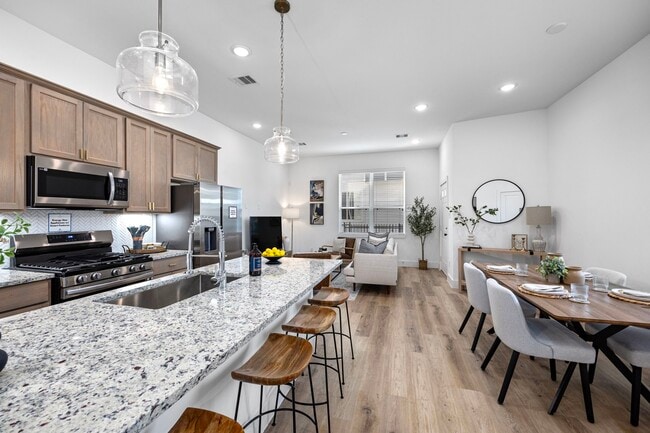 property at 1570 W Tidwell Rd