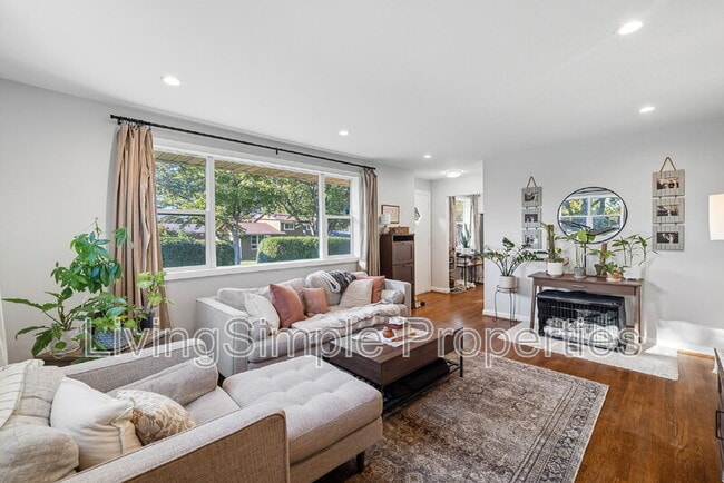 property at 422 Eisner St