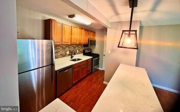 12307 Braxfield Ct in North Bethesda, MD - Building Photo - Building Photo