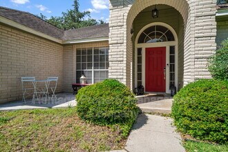 13511 Thessaly in Universal City, TX - Building Photo - Building Photo