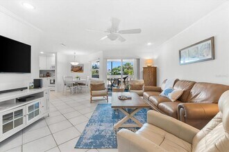 6708 Sarasea Cir in Sarasota, FL - Building Photo - Building Photo