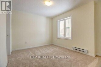 230 Avonsyde Blvd in Hamilton, ON - Building Photo - Building Photo