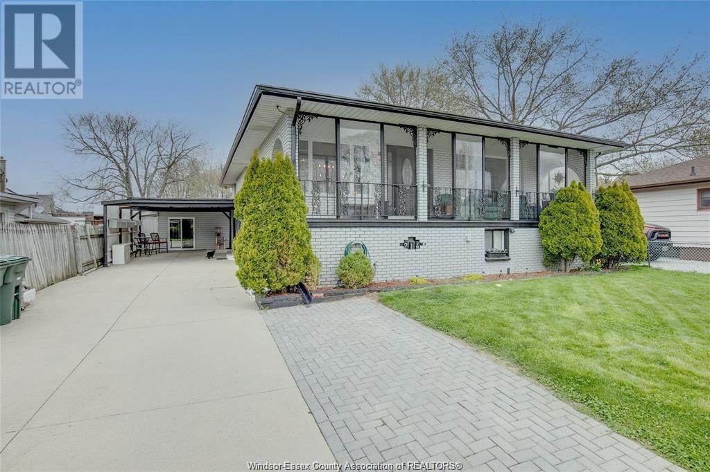 214 Simcoe St in Amherstburg, ON - Building Photo