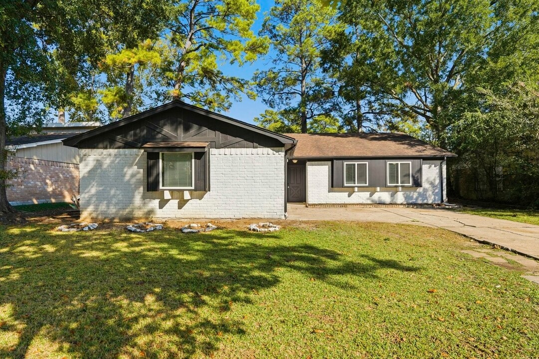 23326 Briarcreek Blvd in Spring, TX - Building Photo