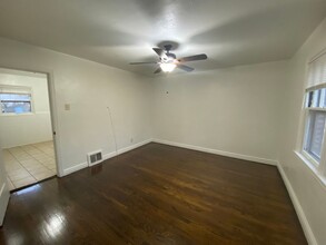 250 S Hartnett Ave in Ferguson, MO - Building Photo - Building Photo
