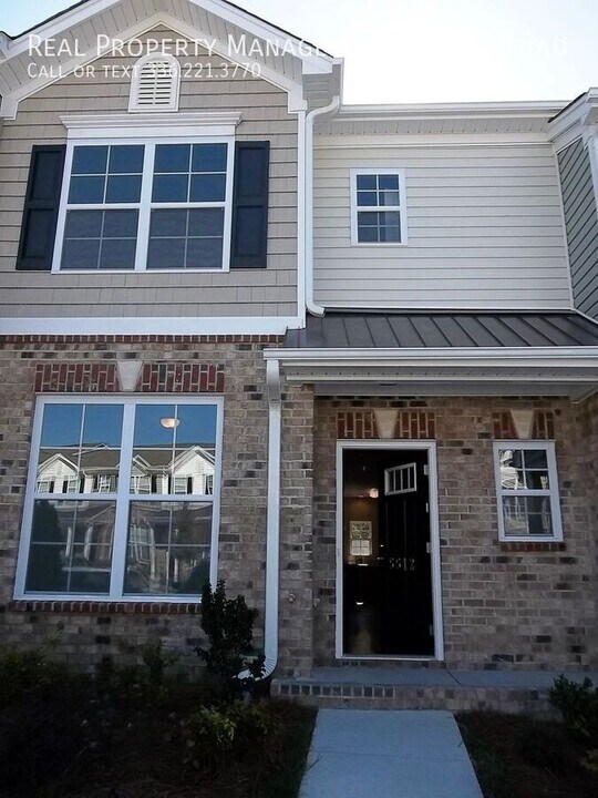 5512 Farm House Trail in Winston-Salem, NC - Building Photo