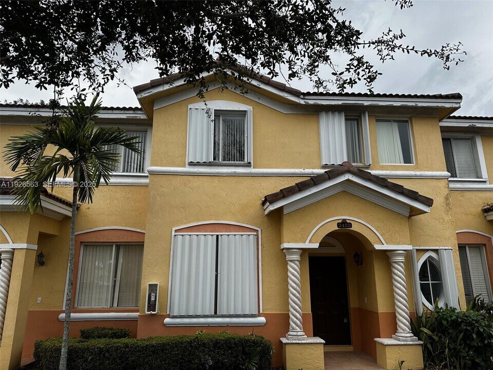 2452 SE 14th Ave in Homestead, FL - Building Photo