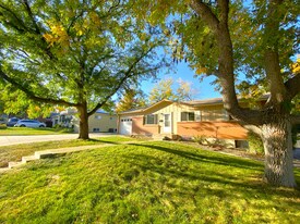 12067 W Virginia Dr in Lakewood, CO - Building Photo