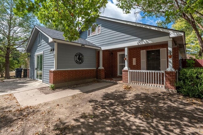 105 Grant Way in Kyle, TX - Building Photo - Building Photo