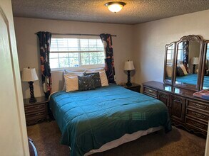 496 Lavell Ct in Marina, CA - Building Photo - Building Photo