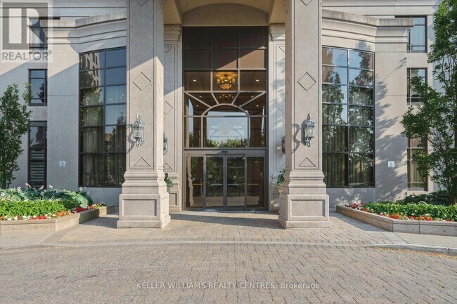 9245 Jane St in Vaughan, ON - Building Photo - Building Photo