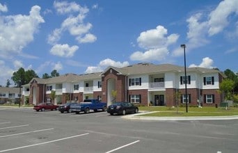 Tallokas Pointe Apartments in Moultrie, GA - Foto de edificio - Building Photo