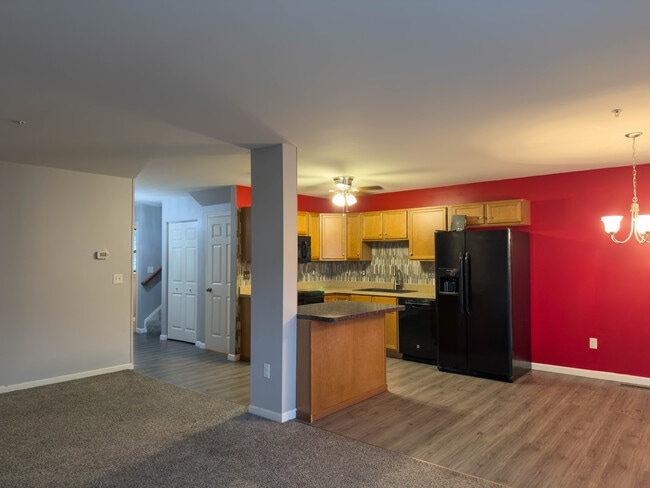 111 N Village Cir in Palmyra, PA - Building Photo - Building Photo