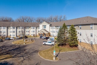 Rosoto Villa on Roselawn in Maplewood, MN - Building Photo - Building Photo