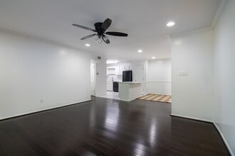 1001 Woodland Vlg, Unit 1001 in Vestavia Hills, AL - Building Photo - Building Photo
