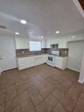 809 K St in Bakersfield, CA - Building Photo - Building Photo