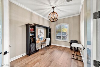 9569 Siracusa Ct in Naples, FL - Foto de edificio - Building Photo