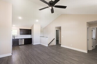 9278 E Chris St in Bel Aire, KS - Foto de edificio - Building Photo