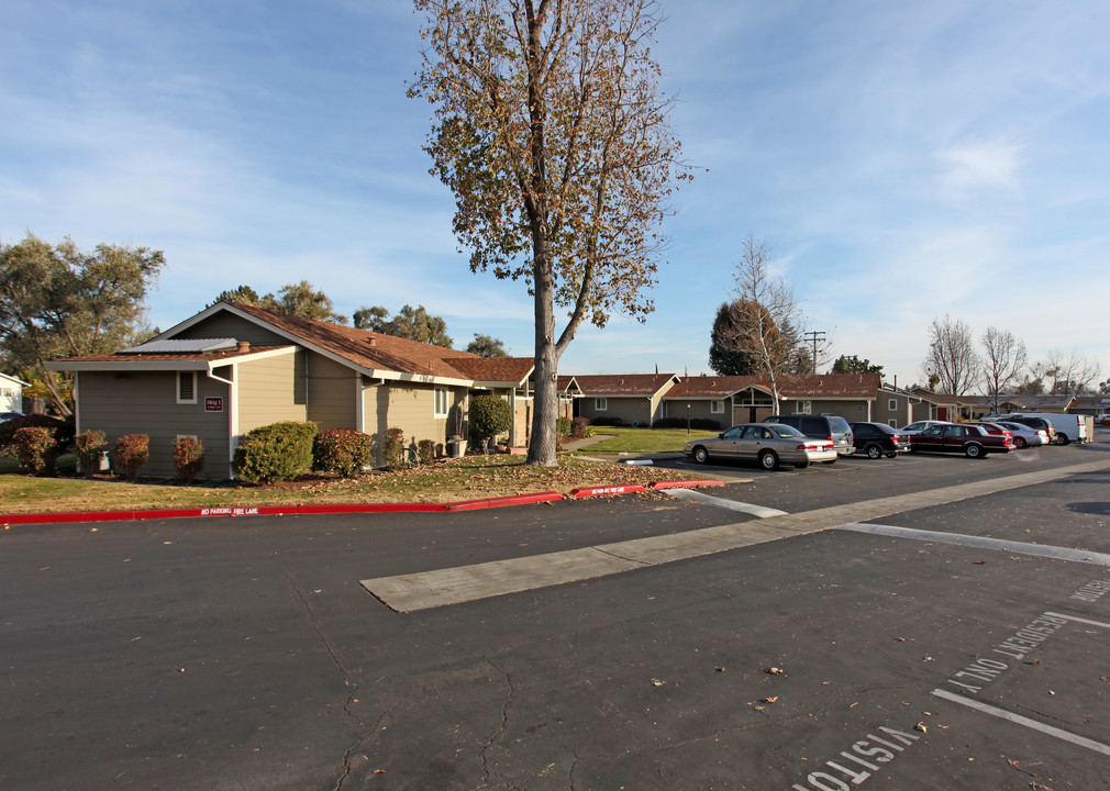 Casa De Angelo in Sacramento, CA - Building Photo