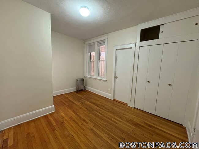 1788 Beacon St, Unit 2A in Brookline, MA - Building Photo - Building Photo