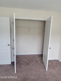 140 Cavalier Dr photo'