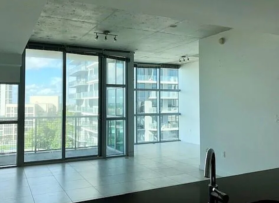 3301 NE 1st Ave, Unit H1113 in Miami, FL - Foto de edificio