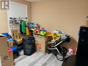 35 Agricola Rd in Brampton, ON - Building Photo - Building Photo