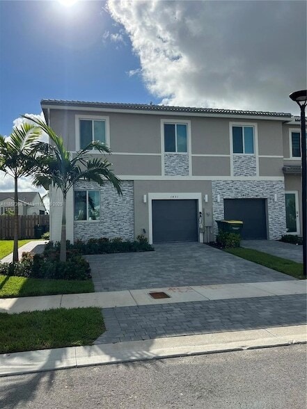 1451 SE 7th Ter