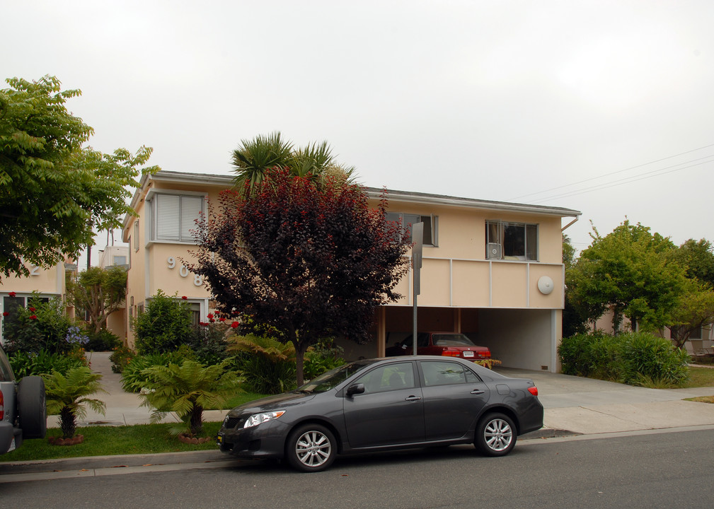 908 6th St in Santa Monica, CA - Foto de edificio