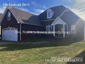 724 Cavalier Dr in Clarksville, TN - Building Photo