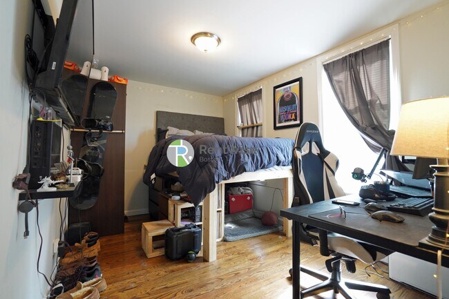 38 L St, Unit 2 in Boston, MA - Building Photo - Building Photo