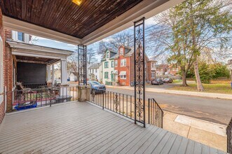 378 N Evans St in Pottstown, PA - Building Photo - Building Photo