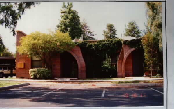 Casitas Lindas Condominiums in Phoenix, AZ - Foto de edificio - Building Photo