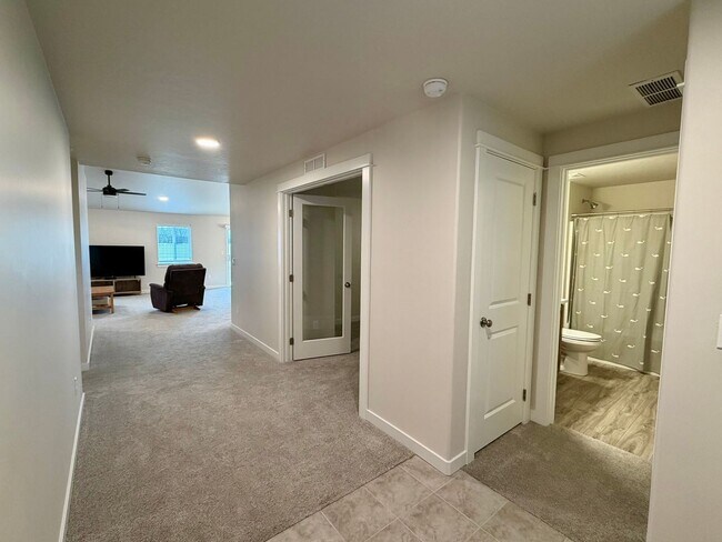 19255 Osane Wy in Caldwell, ID - Building Photo - Building Photo